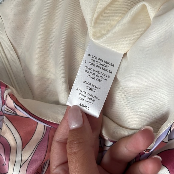 Silky floral print mini skirt - Picture 4 of 5